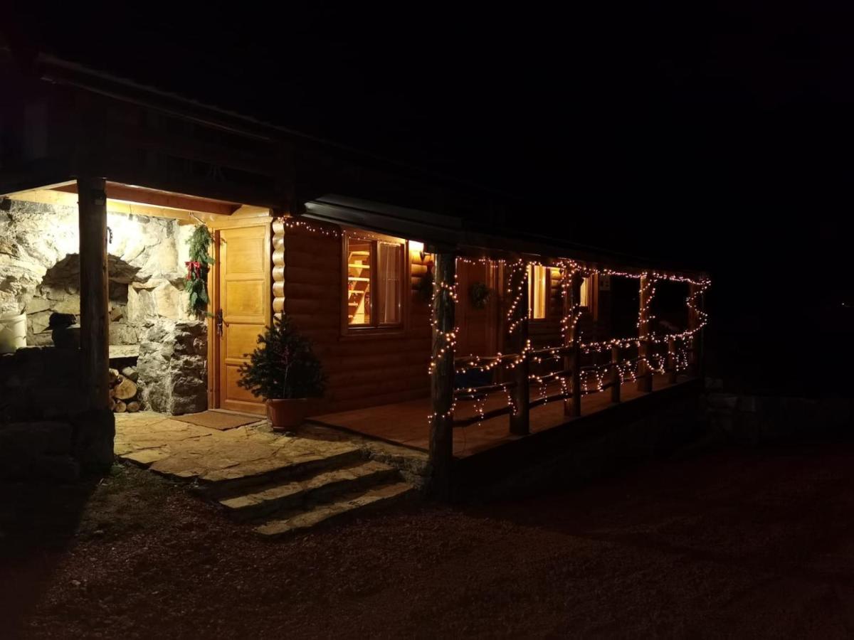 Koliba 30Svibnja Villa Perusic Luaran gambar