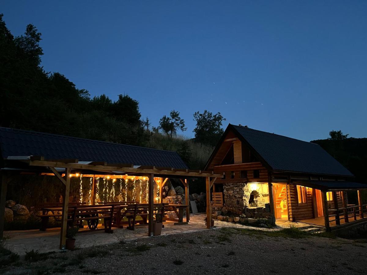 Koliba 30Svibnja Villa Perusic Luaran gambar