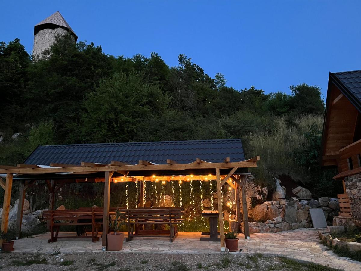 Koliba 30Svibnja Villa Perusic Luaran gambar