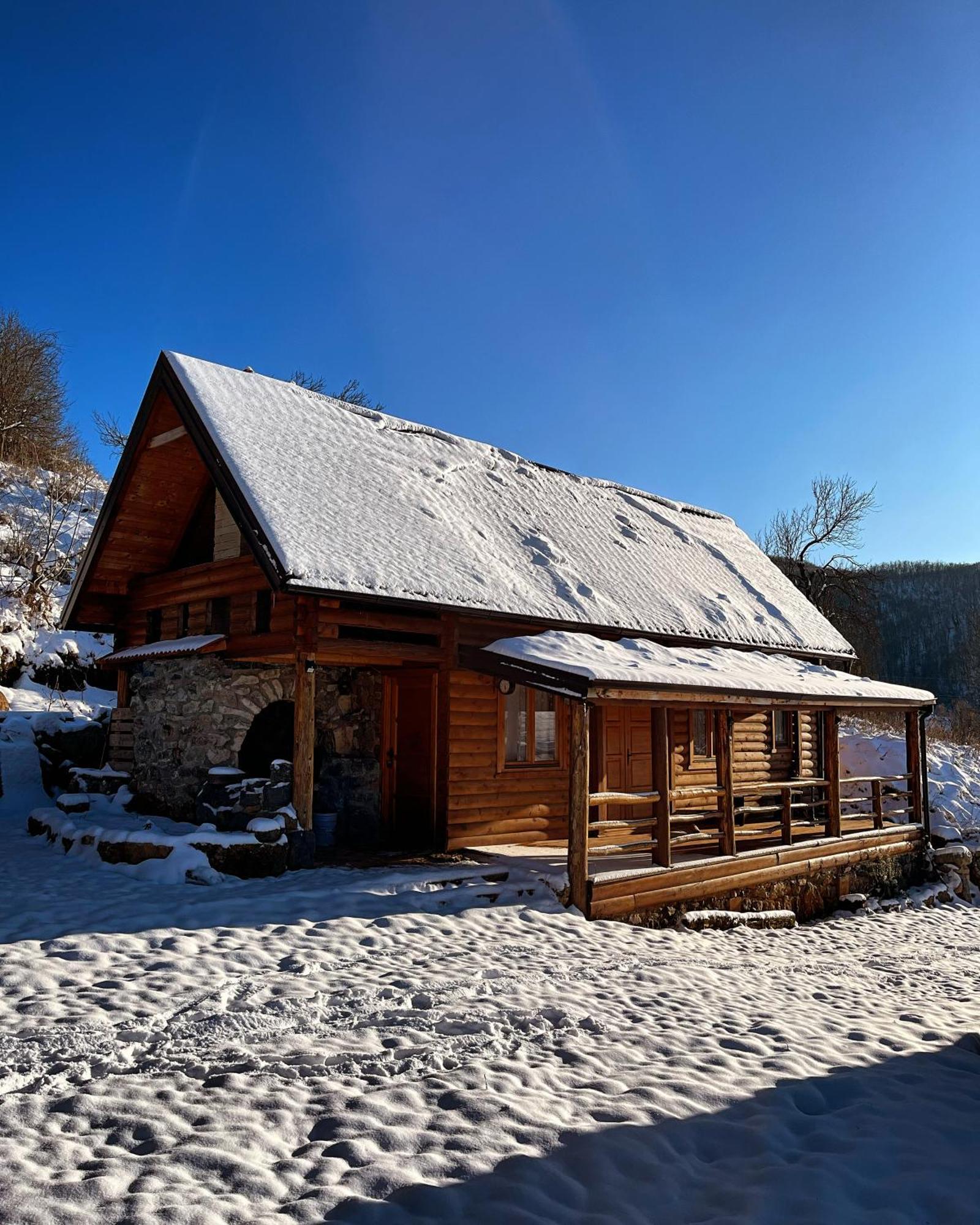 Koliba 30Svibnja Villa Perusic Luaran gambar