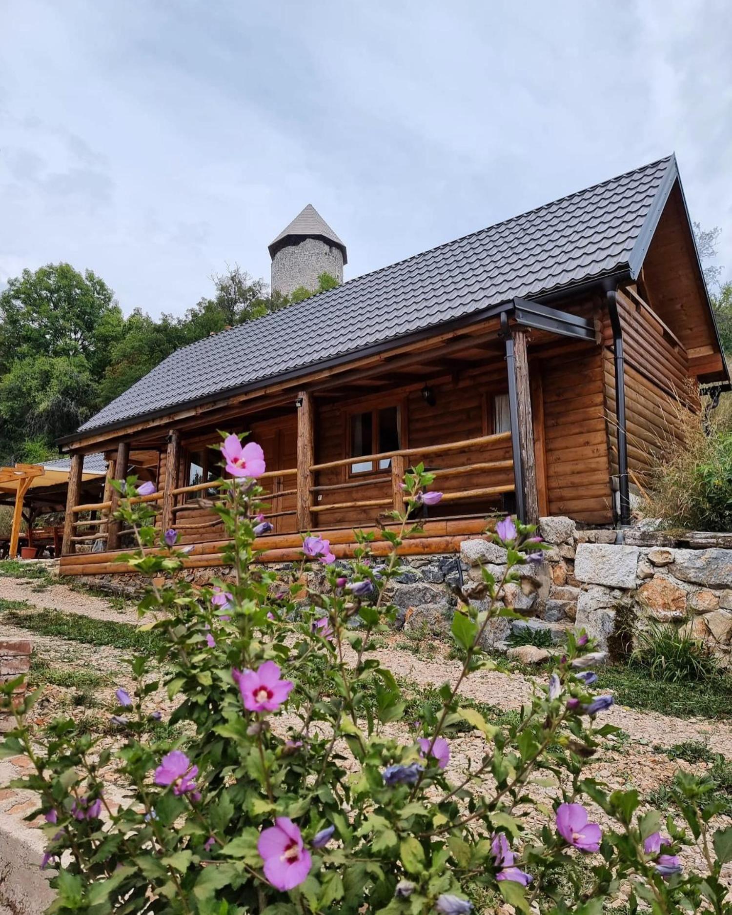 Koliba 30Svibnja Villa Perusic Luaran gambar